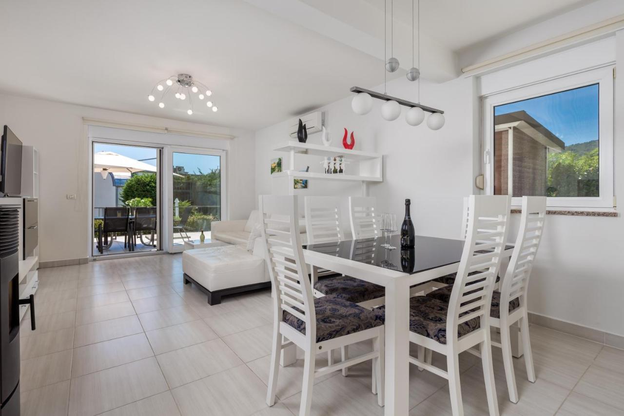Pool Apartment Maurina Opatija With Sea View Ičići Екстериор снимка