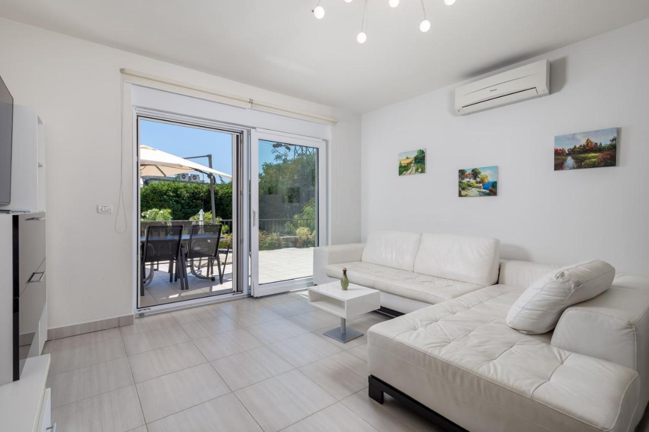 Pool Apartment Maurina Opatija With Sea View Ičići Екстериор снимка